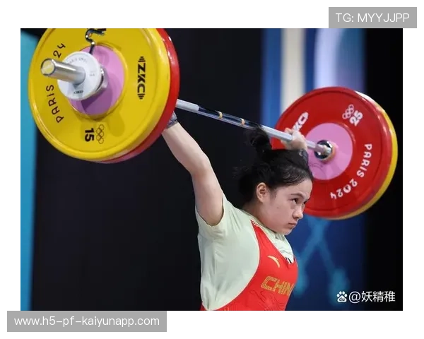 国际举重科研项目关注女性训练周期化管理方案，女性举重记录
