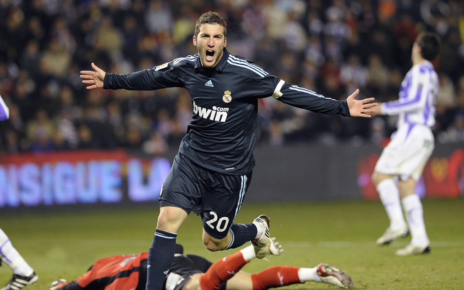 《FIFA》虚拟足球世界杯:线上线下激情同享,开启足球嘉年华!,fifa19虚拟球场哪个好